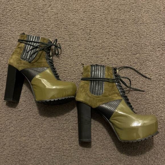 Matiko AI Colorblock Leather Lace Up Platform Heeled Boots - Picture 4 of 13